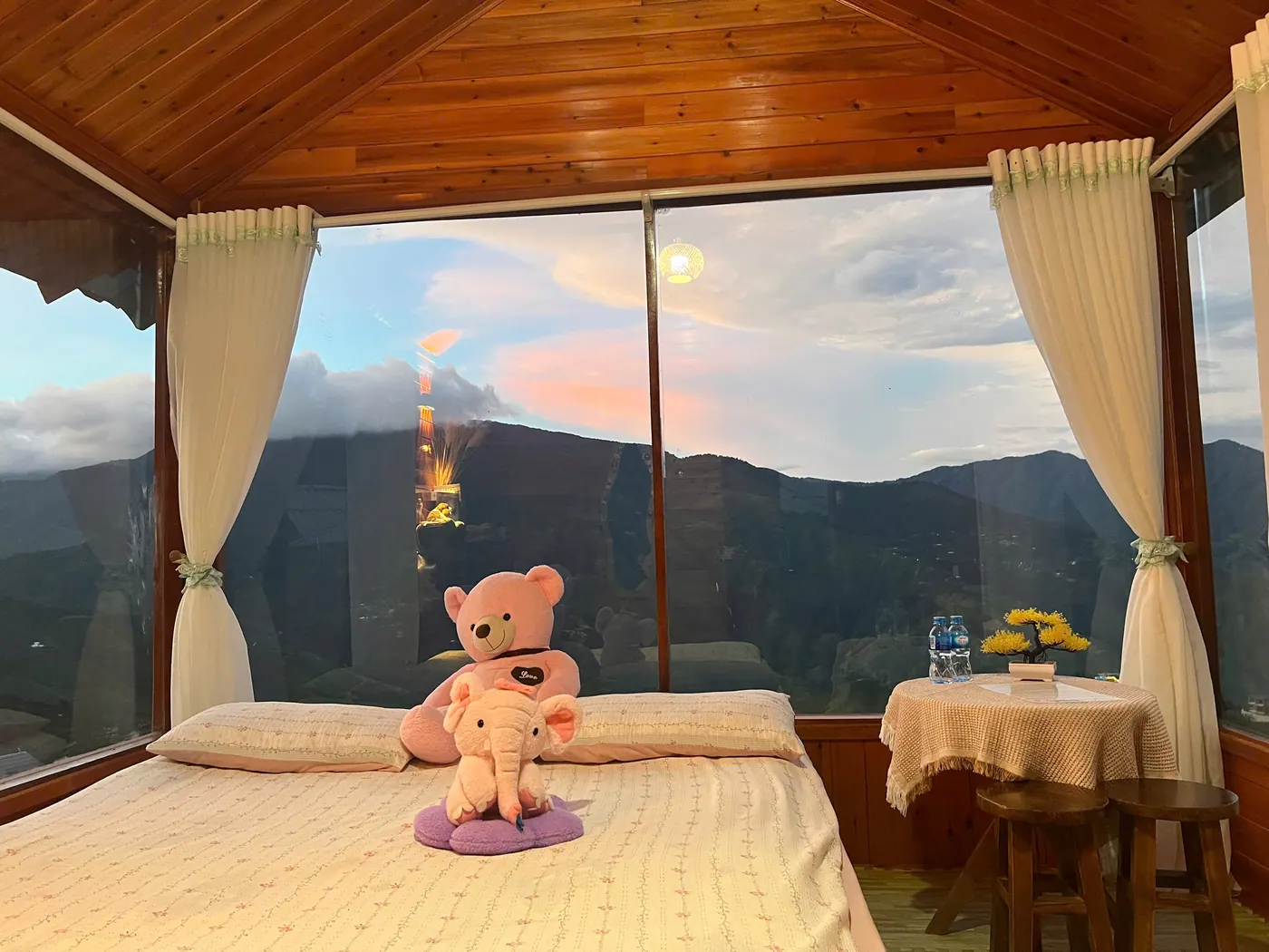Phòng Lá 1 tại A Lồng Homestay, nhìn ra núi Tà Xùa